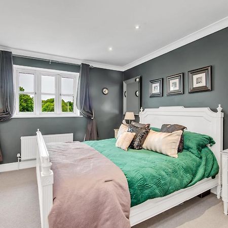 Stylish 3 Bedroom Townhouse For 5 Guests, Set In The Medieval Grid With Off Street Parking Bury St. Edmunds エクステリア 写真