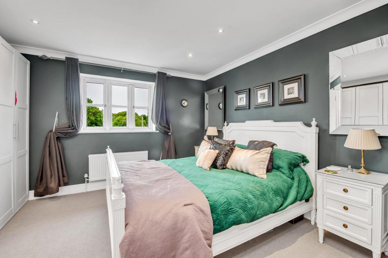 Stylish 3 Bedroom Townhouse For 5 Guests, Set In The Medieval Grid With Off Street Parking Bury St. Edmunds エクステリア 写真